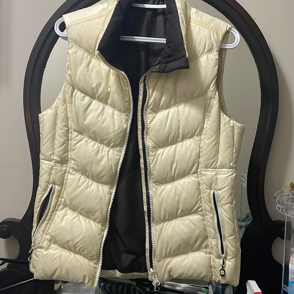 LULULEMON CREAM/BROWN VEST